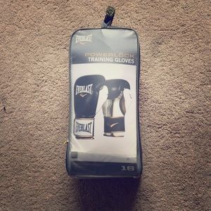 Everlast training Gloves 16 ounces